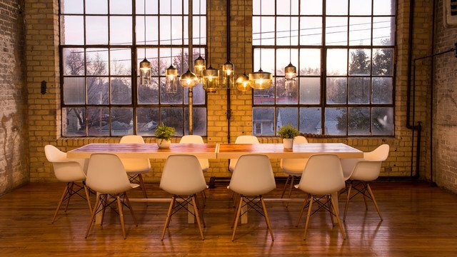 dining-room-decor-ideas-industrial-lighting