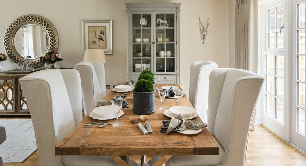 dining-room-with-display-cabinet-glass-doors