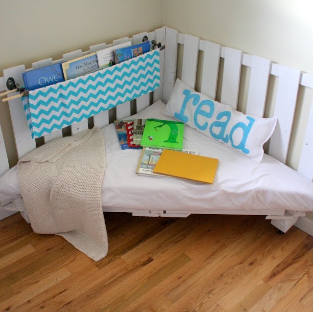 Kids reading corner