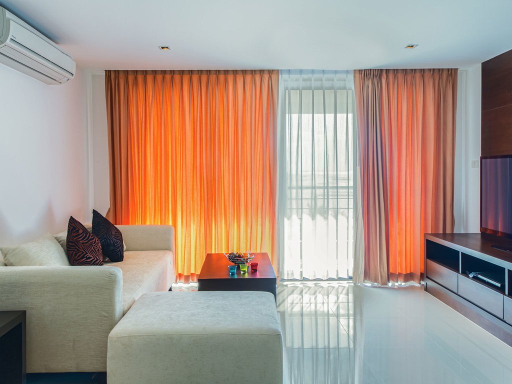 curtains to keep heat out in summer