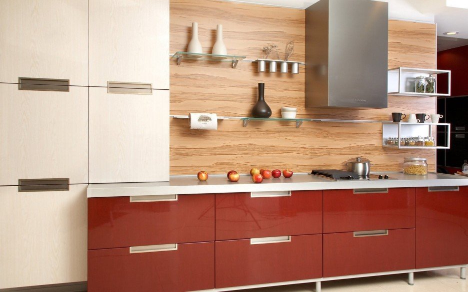 Kitchen with high gloss acrylic cabinet shutters