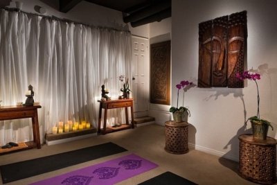 A clean and uncluttered meditation room