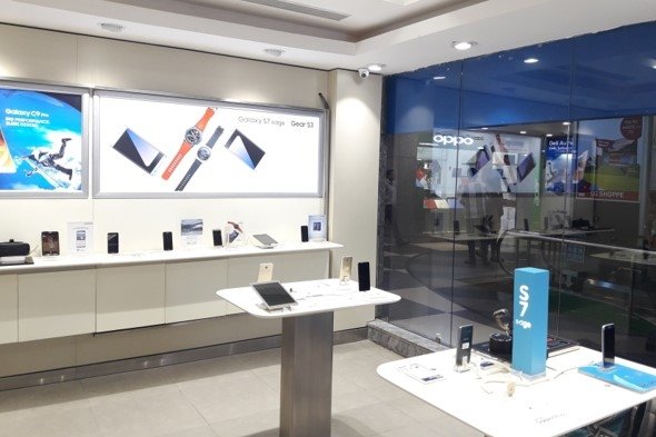 HP Store interiors